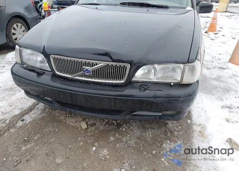 1999 Volvo S70 from USA, damaged, VIN YV1LS55A1X2615526
